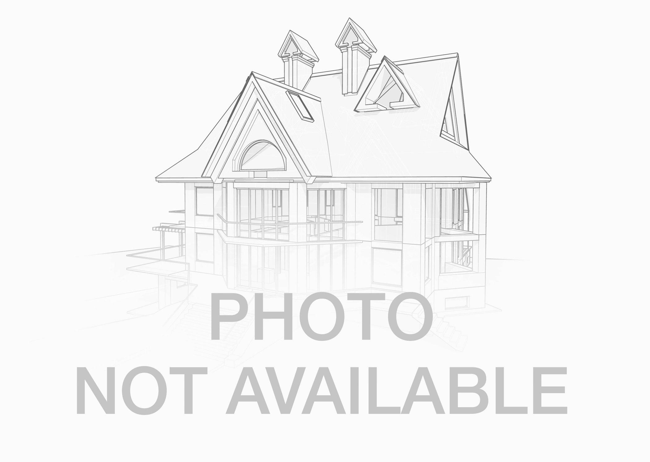 271 Evergreen Circle